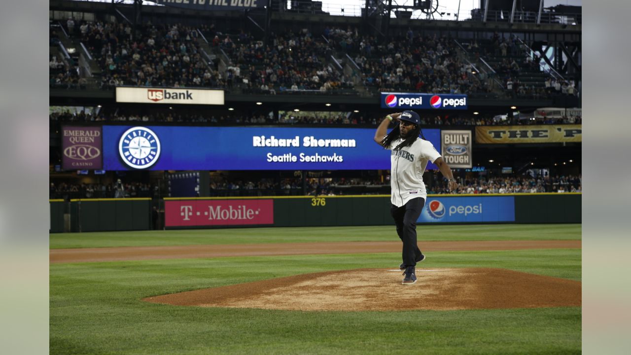 Seattle Seahawks on X: Another @Mariners first pitch featuring @_