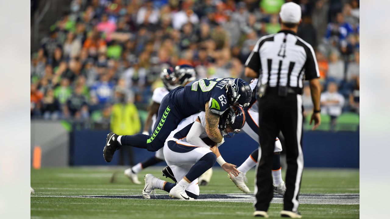 Penalties, miscues plague sloppy Seahawks in 27-11 preseason loss