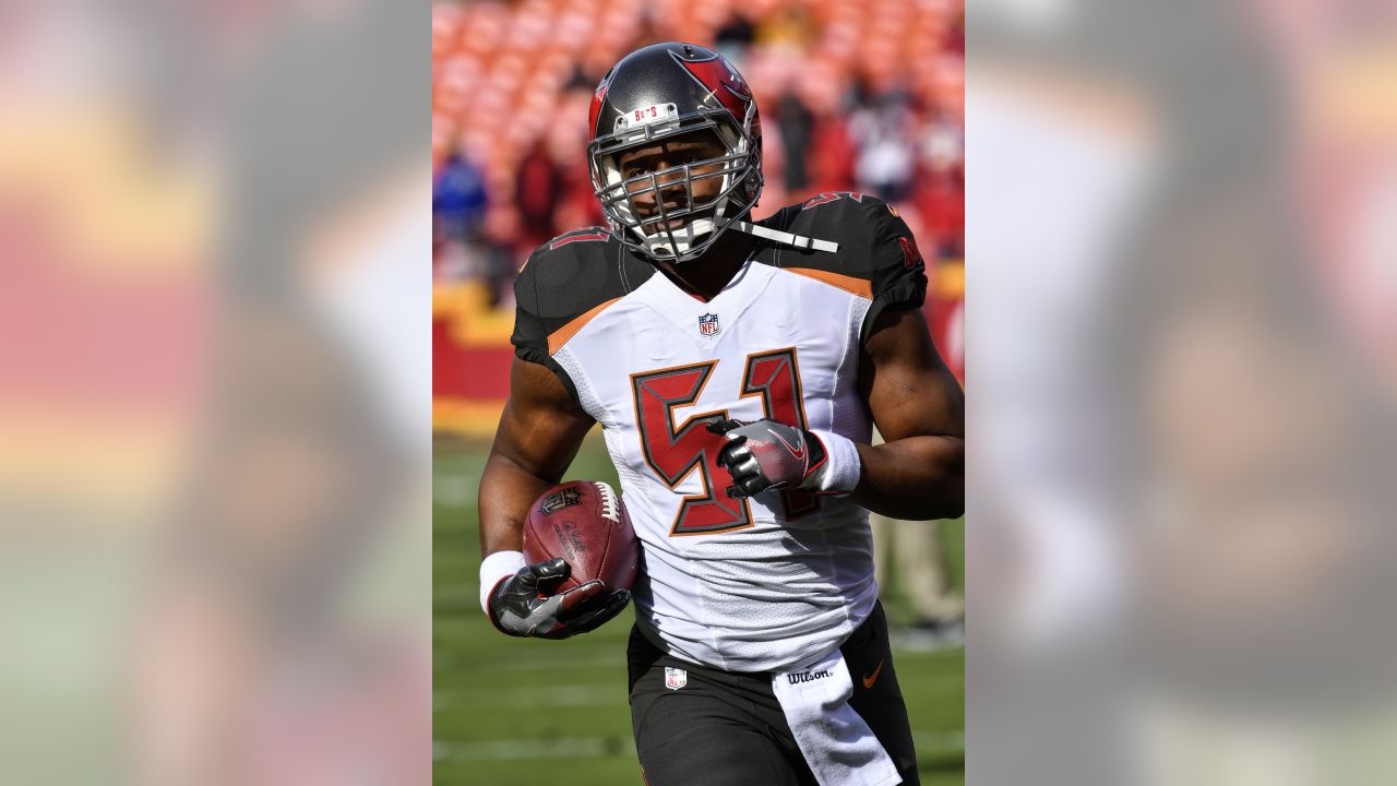 12 OCT 2008: Gaines Adams of the Buccaneers is all smiles after