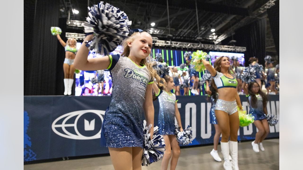 PHOTOS: Junior Seahawks Dancers Take The Field At Preseason Game 2