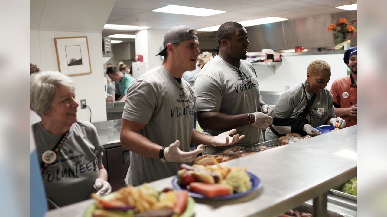 helps Seahawks take on concession blitz with cashierless