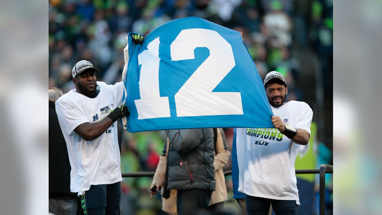 Seahawks' Chancellor cites 'risk of paralysis,' says he's walking