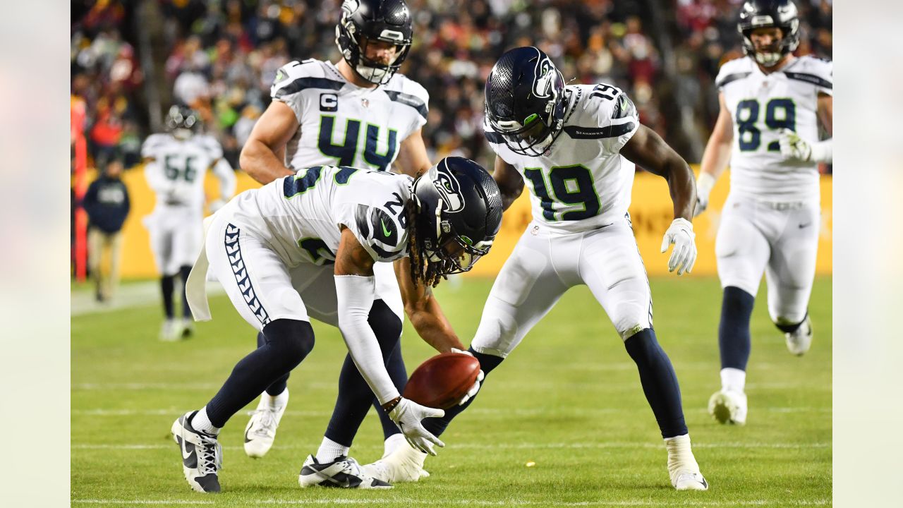 Fast Facts: Seahawks fall to Washington 17-15 for 6th loss in last