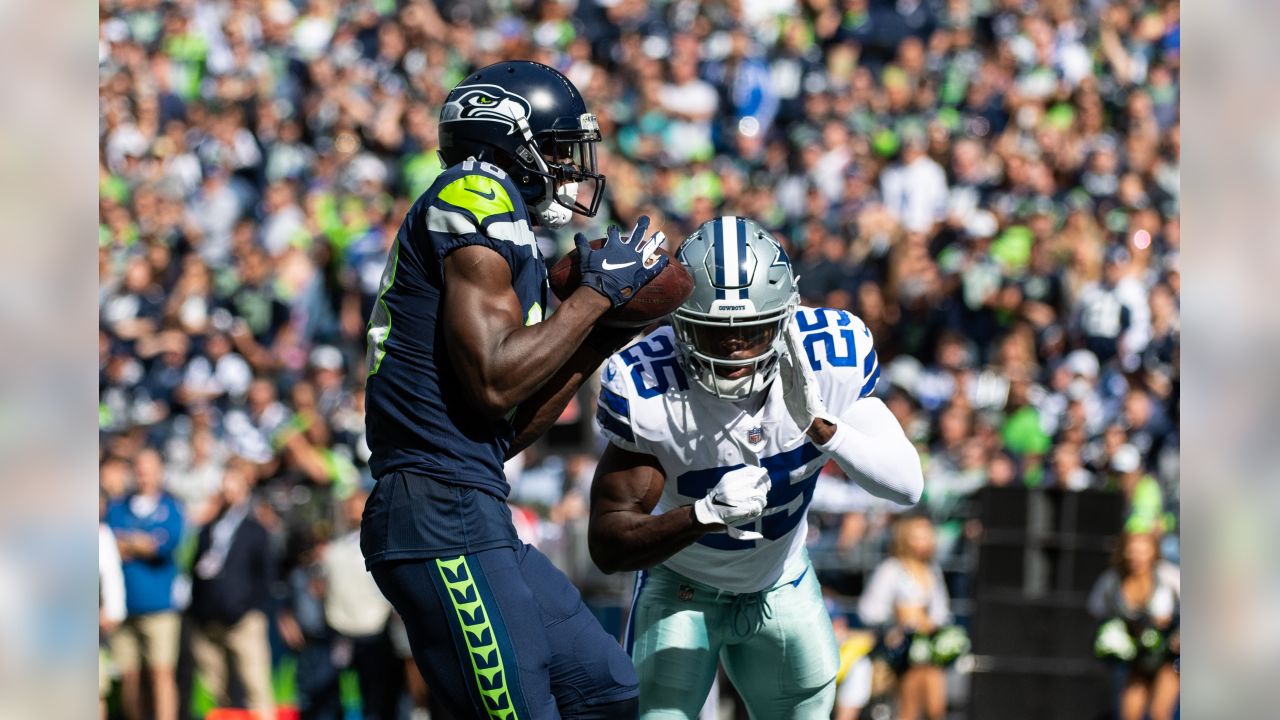 Defensive end Branden Jackson carted off after collision, causing Seahawks  to end mock game early