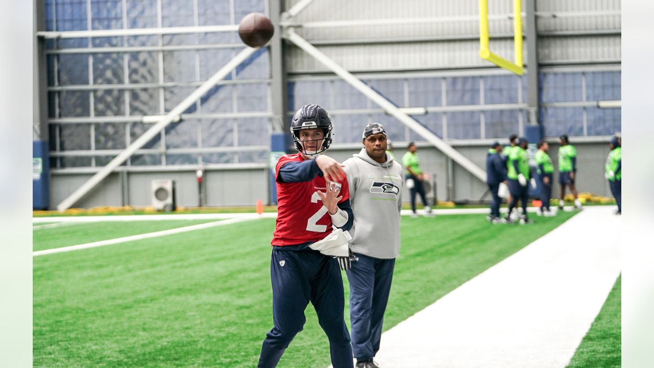 PHOTOS: Seahawks Practice In Action Green Ahead Of Thursday Night