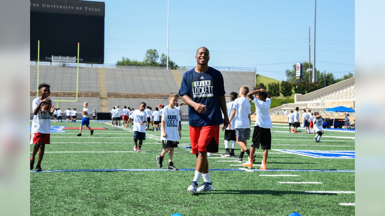 Family ties flow through Tyler Lockett's youth camp in Tulsa