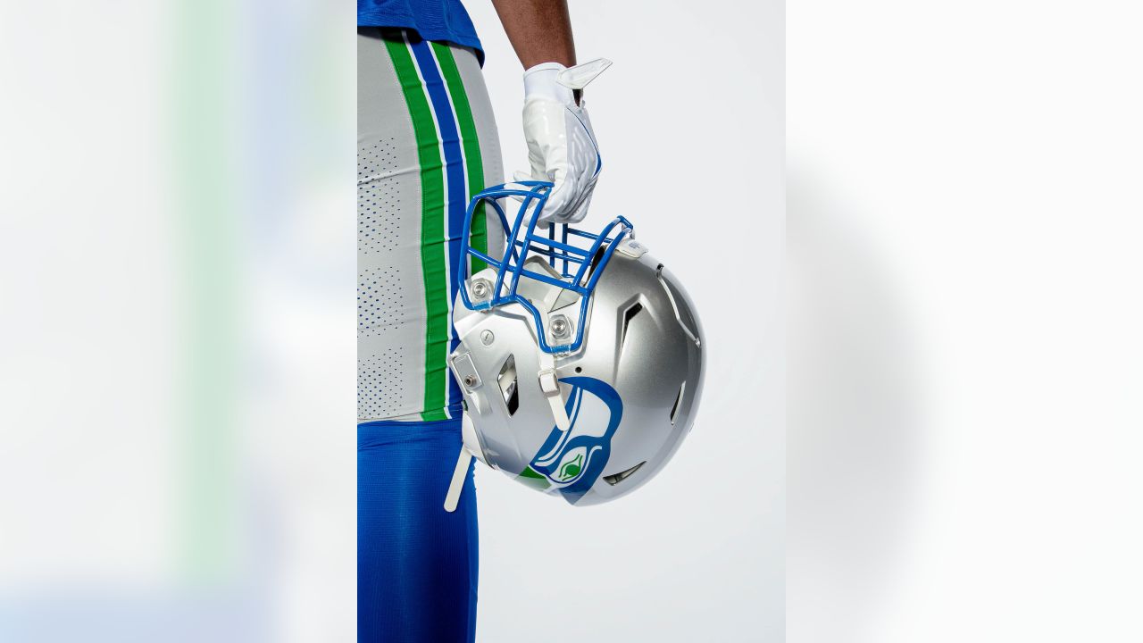 Seahawks Unveil 1990s-inspired Throwback Uniforms - Winzir