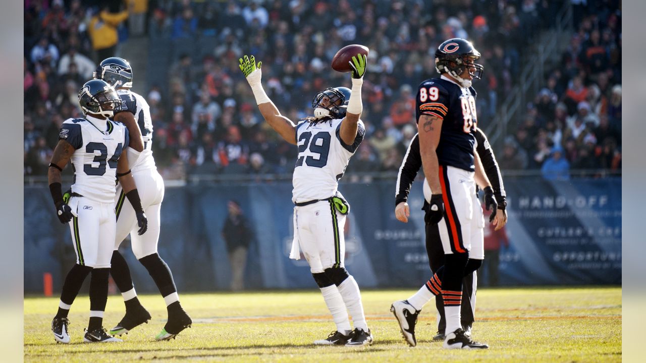 Marshawn wearing Kam Chancellor's jersey at practice : r/Seahawks