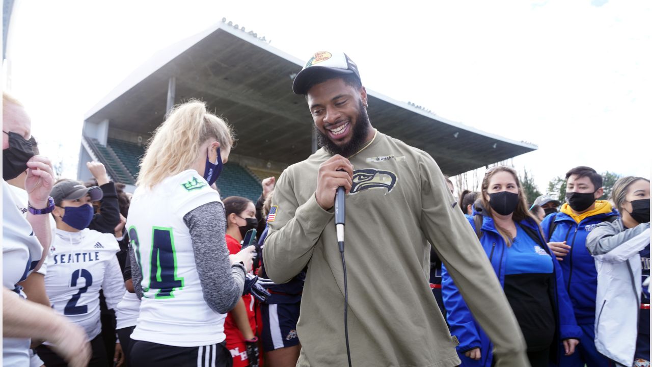 Thursday Round-Up: Behind The Scenes With Rookie Seahawks Dancer Geena