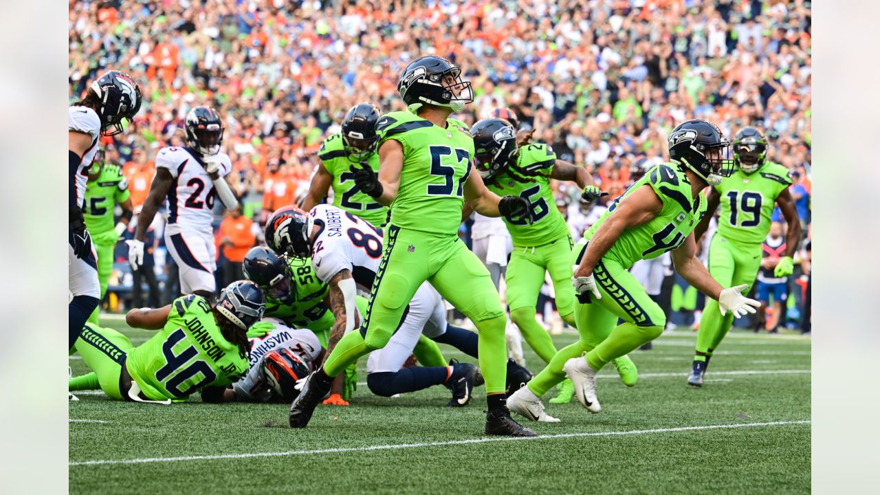 PHOTOS: Seahawks vs. Broncos on Sept. 12, 2022 – KIRO 7 News Seattle