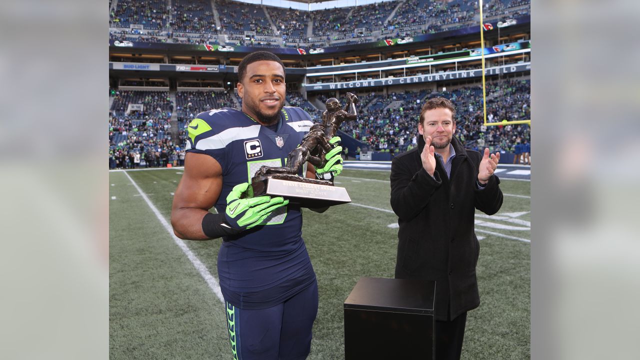 End of an era: Seahawks releasing legendary linebacker Bobby Wagner - Field  Gulls