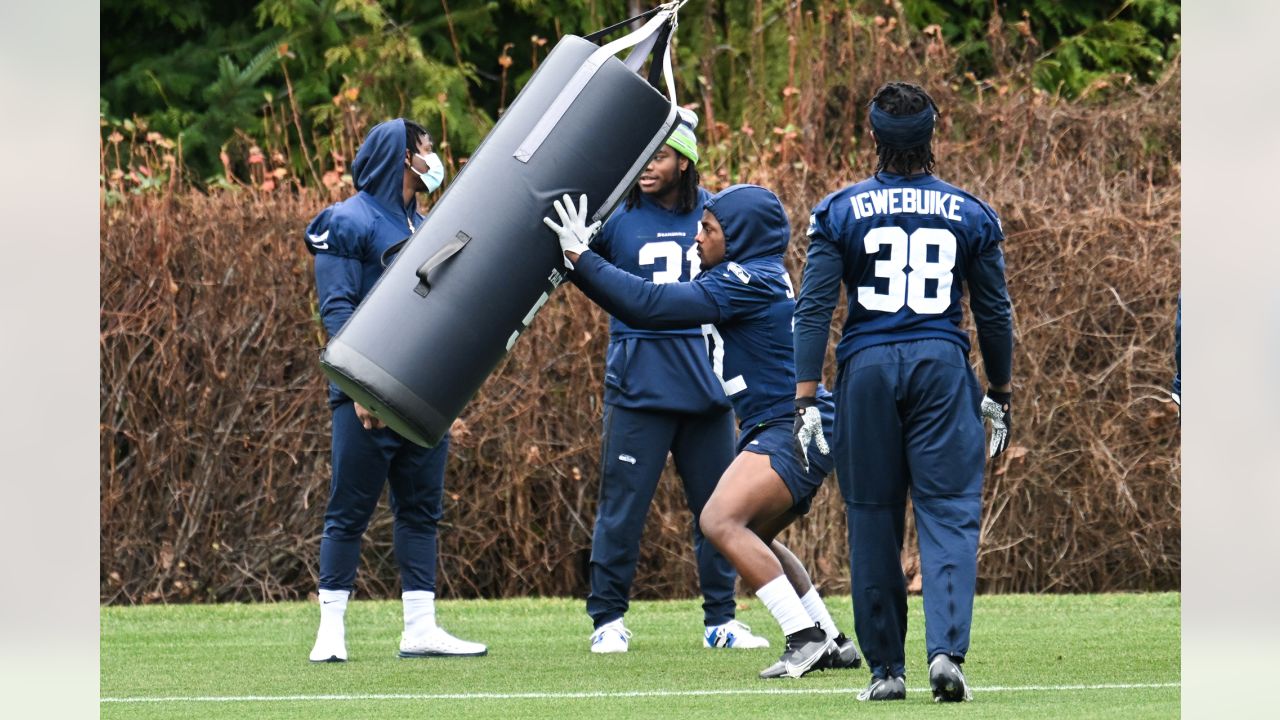 Seahawks Celebrate 20 Years Of 12 Flag Ceremony: “It's Just An Amazing  Moment”