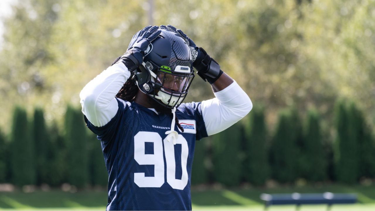 Report: Seattle Seahawks releasing d-lineman Quinton Jefferson for cap  reasons - Field Gulls