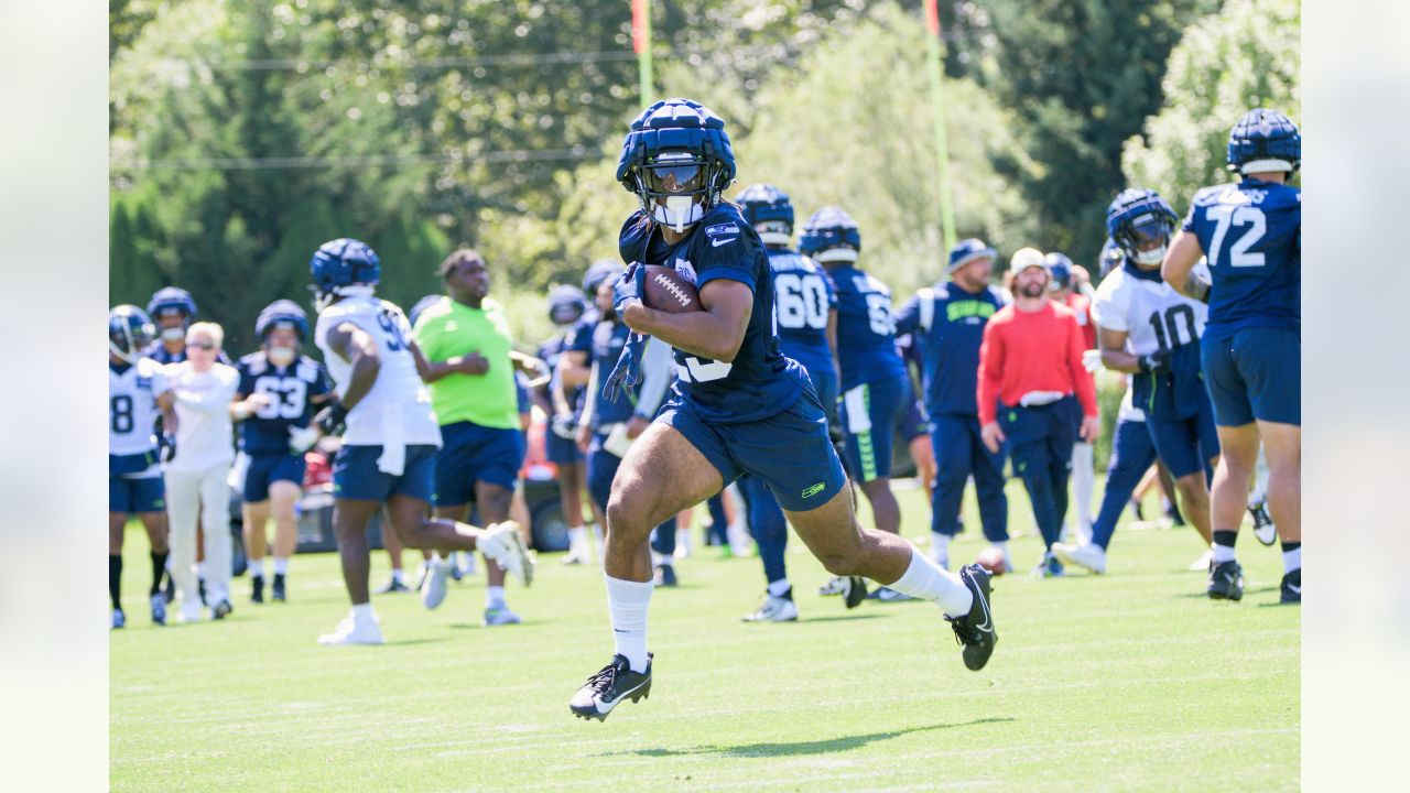 Michael Jackson and DK Metcalf Have Intense Matchup During Seahawks  Training Camp - BVM Sports