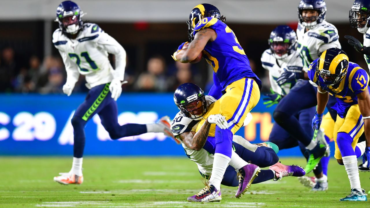 C.J. Prosise takes over in Seattle. Fantasy Football Waiver Wire