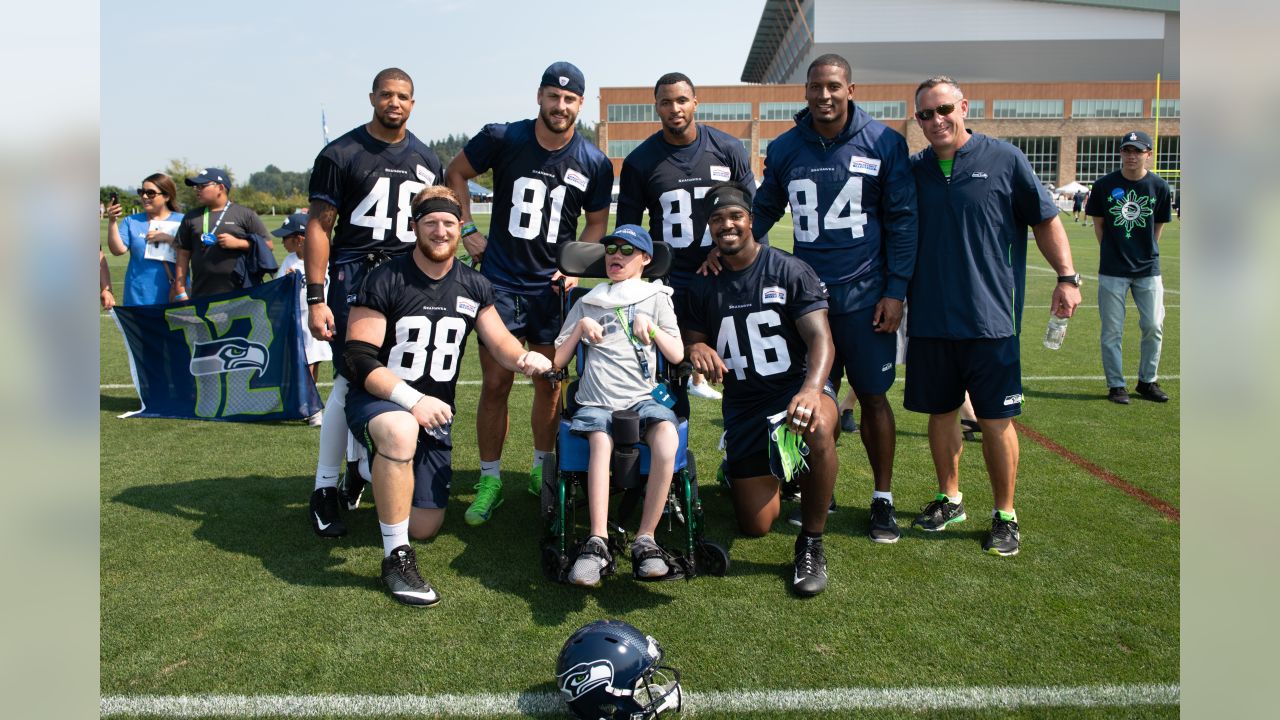 Seahawks Host Make-A-Wish Kids