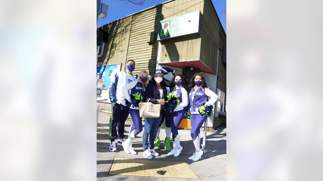 Shaun Alexander hopes Seahawks Ring of Honor will vault his Hall of Fame  chances