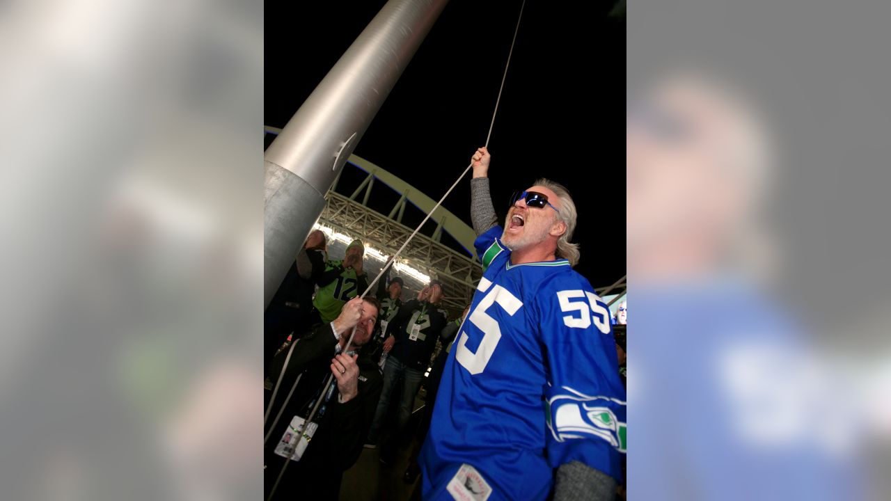 2019 Week 16: 12 Flag Raiser - Brian Bosworth