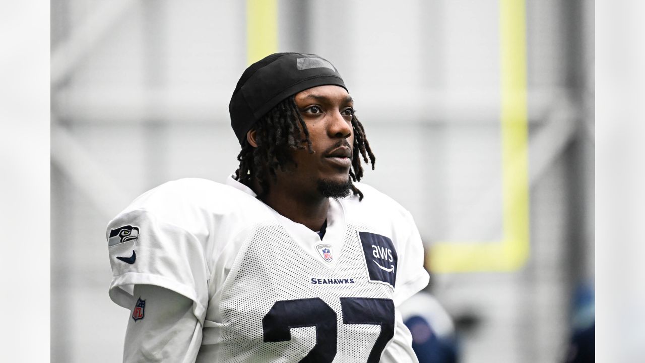 PHOTOS Seahawks Practice In Throwback Jerseys