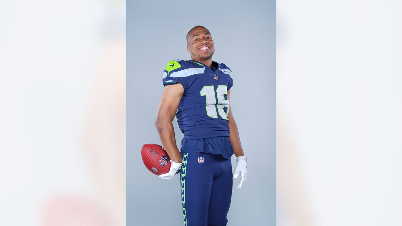 How the Seattle Seahawks have been keeping in touch with Baby Lockett