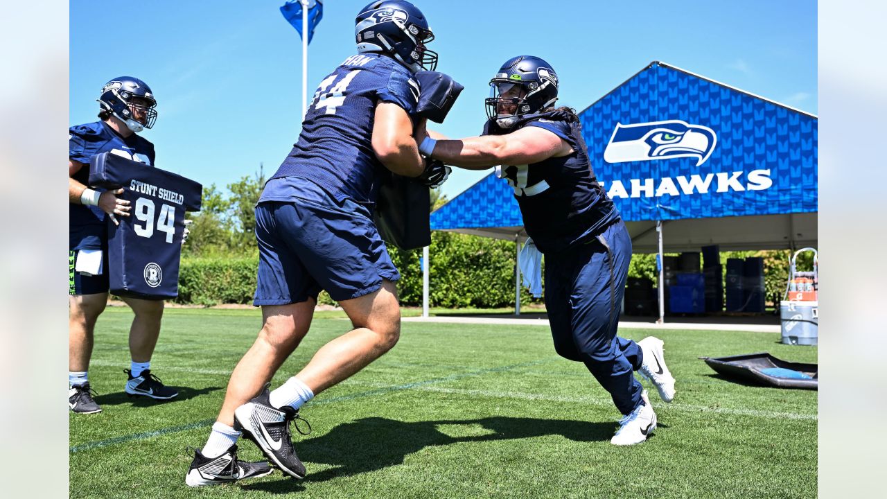 Rejoice! Seahawks throwback uniforms are finally coming in 2023 - Field  Gulls