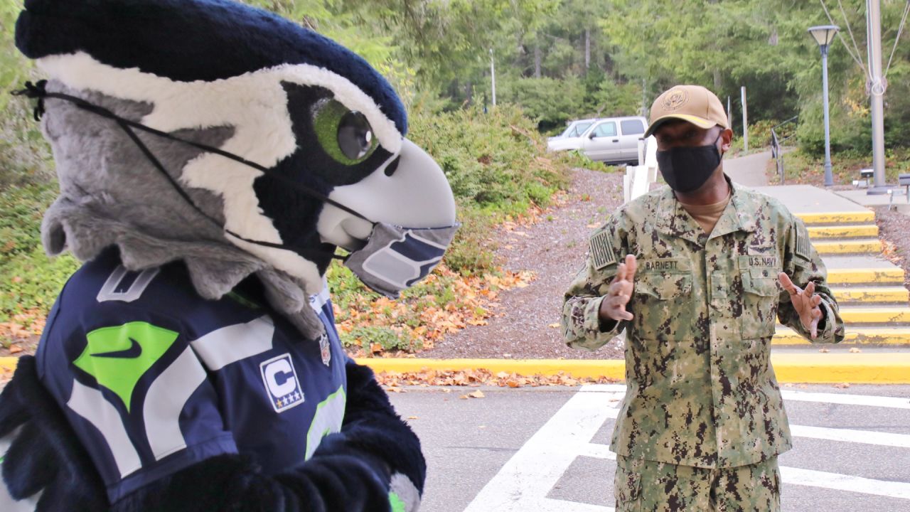 Seahawks mascot Blitz takes part in special Veterans Day celebration