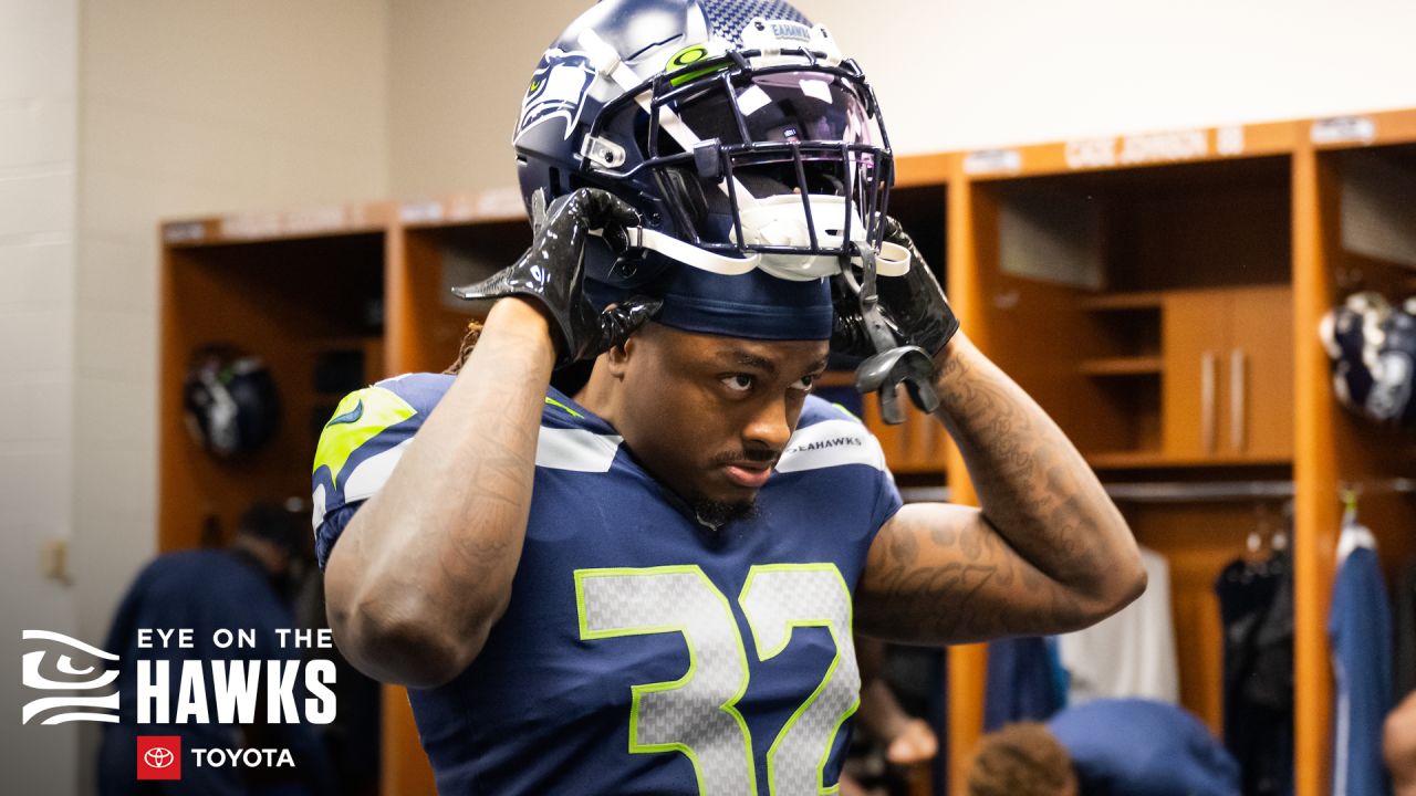 FOX Sports: NFL on X: The 2022 Midseason Offensive Rookie of the year is  @Seahawks RB @Kenneth_Walker9, as voted on by NFL on FOX fans!   / X