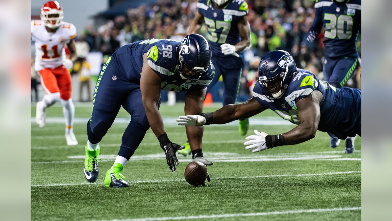 Thursday Round-Up: Seahawks Make Top 10 Of NFL.com's Offensive Triplet  Rankings