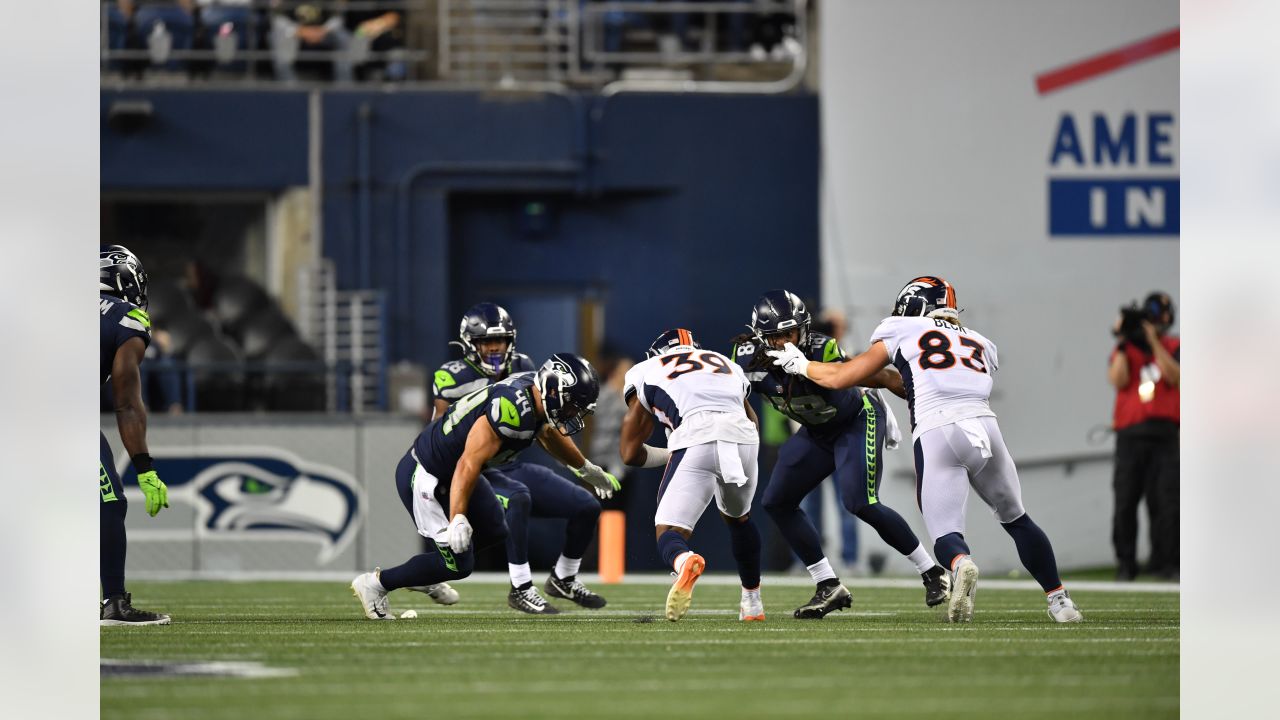 Broncos smack Seahawks for second preseason win