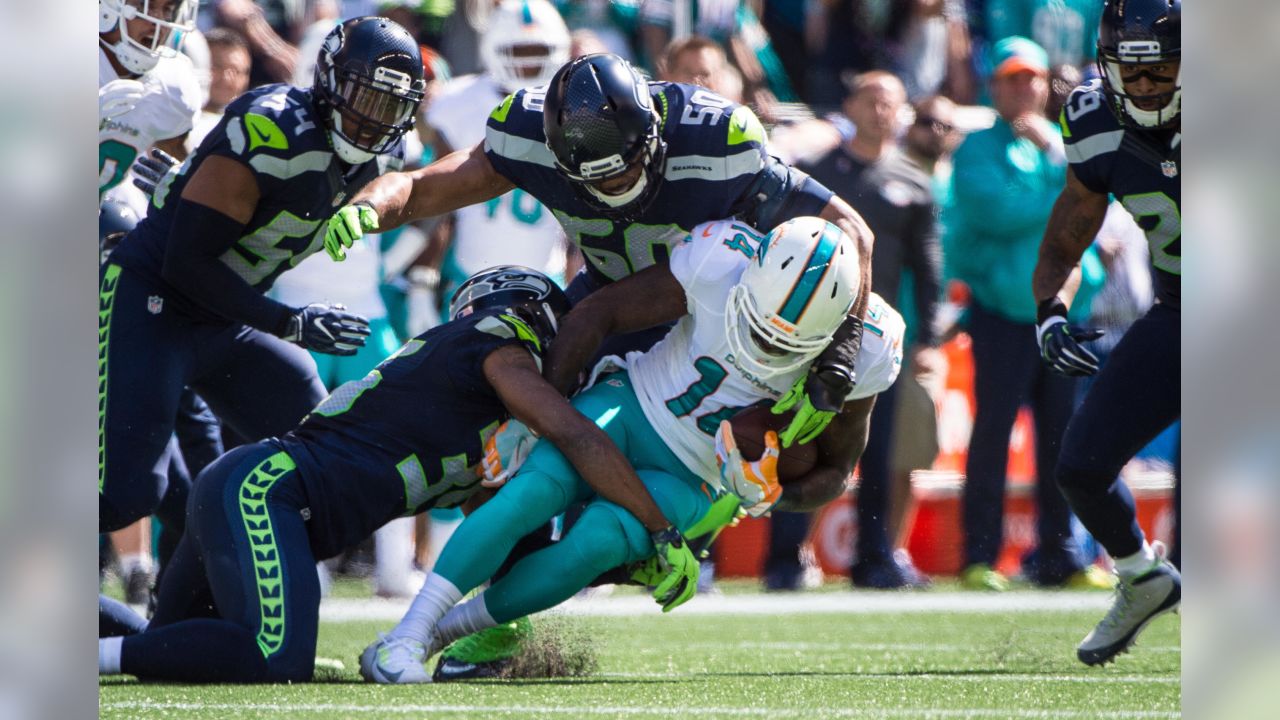 Seahawks' Cassius Marsh blocks field goal, forces fumble vs. Dolphins