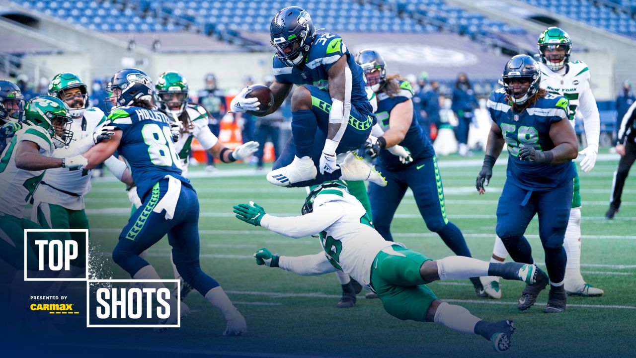 Seahawks running back fantasy camp battles 2021: Chris Carson