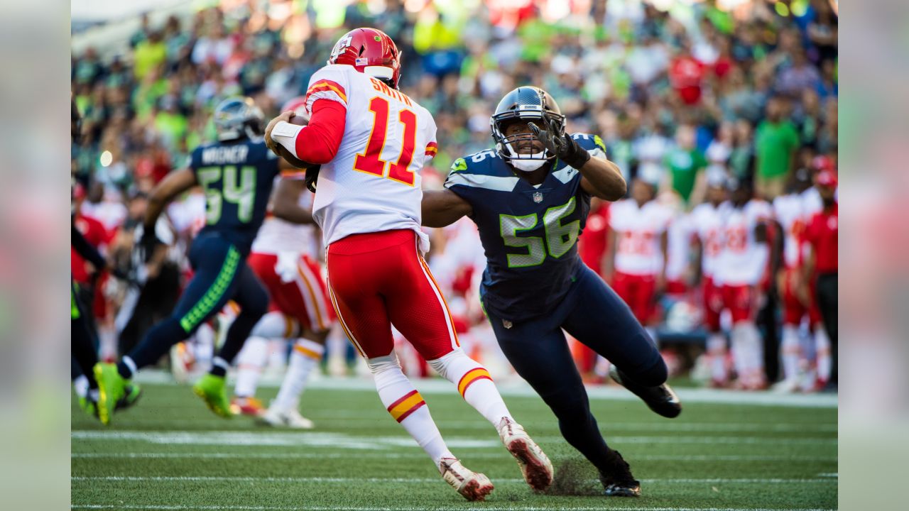 Seahawks DE Cliff Avril named NFC defensive player of month