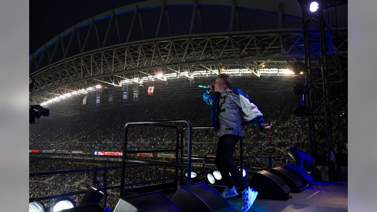 Photos: 49ers playoff halftime show a hip-hop throwback