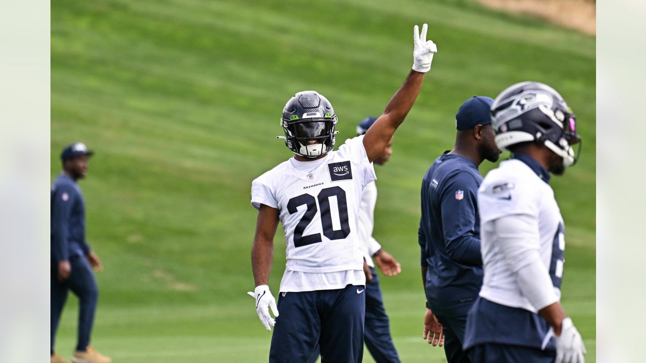 Very Versatile' Seattle Seahawks DB Jonathan Sutherland Vying For