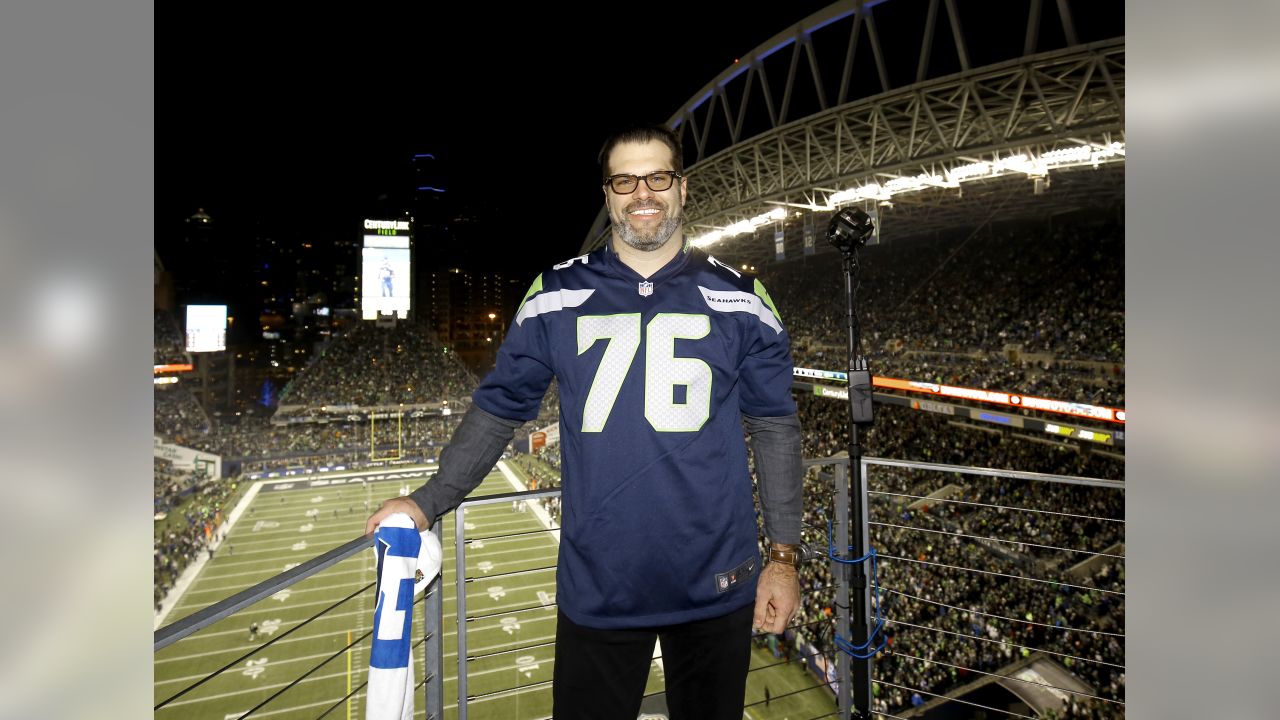 Relentless” Seahawks Legend Steve Hutchinson Joins Pro Football Hall Of  Fame Saturday