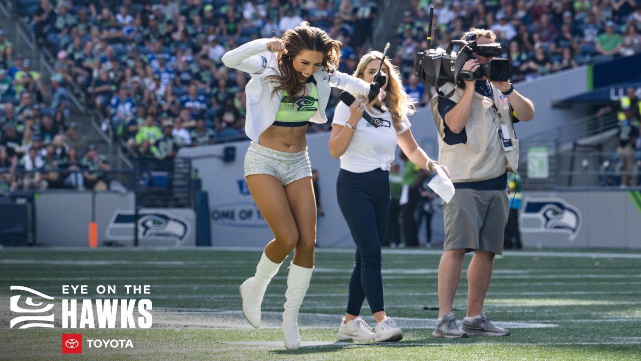 Richard Sherman danced with cheerleaders after interception