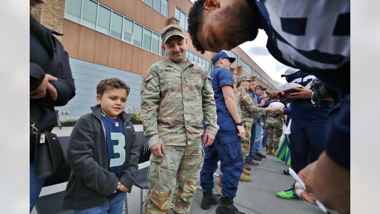 Seahawks Celebrate Military & Veterans with NFL's Salute to Service  Initiative