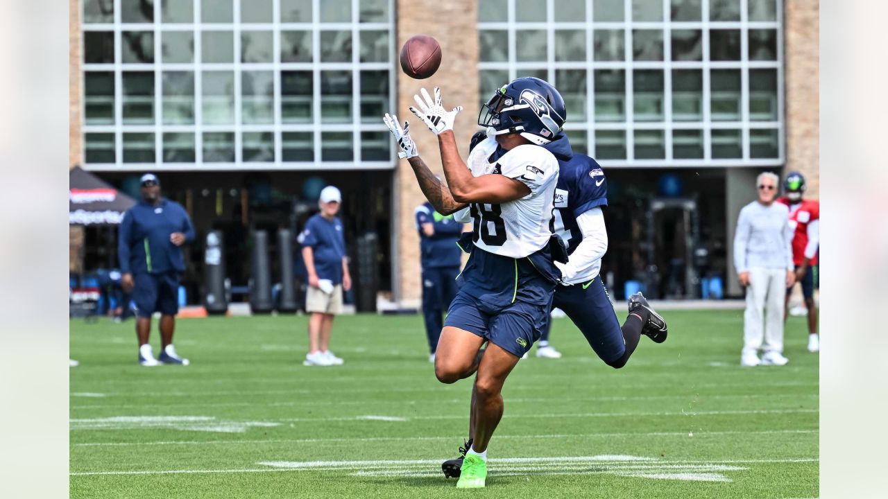 Seahawks finish paring down roster to 53, keep UDFA WR Jake Bobo