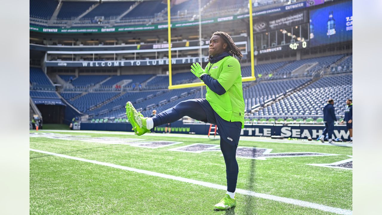 PHOTOS: Best Photos From Seahawks vs Titans Pregame Warmups