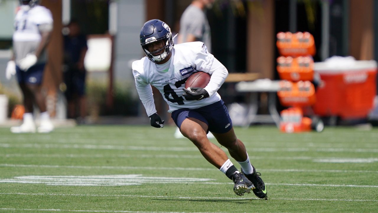 Welcome Back, 12s & Other Observations From Day 1 Of 2021 Seahawks Training  Camp