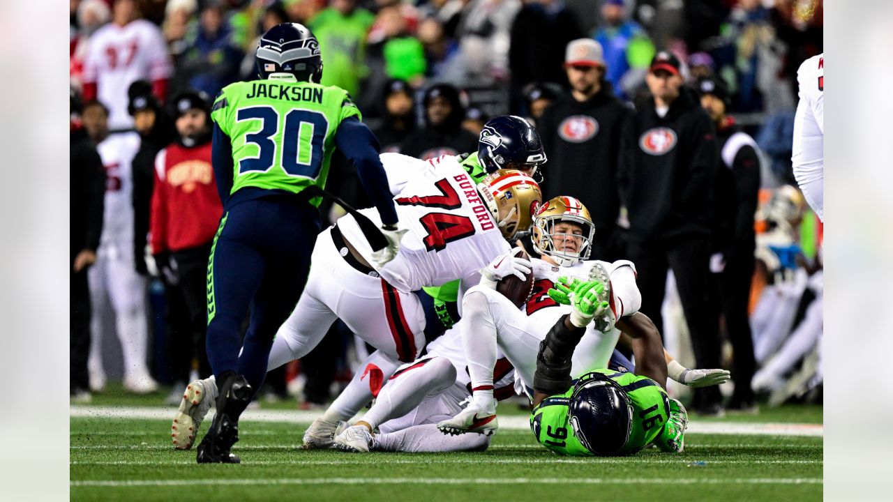 Lockett breaks bone in hand as Seahawks battered by Niners - The