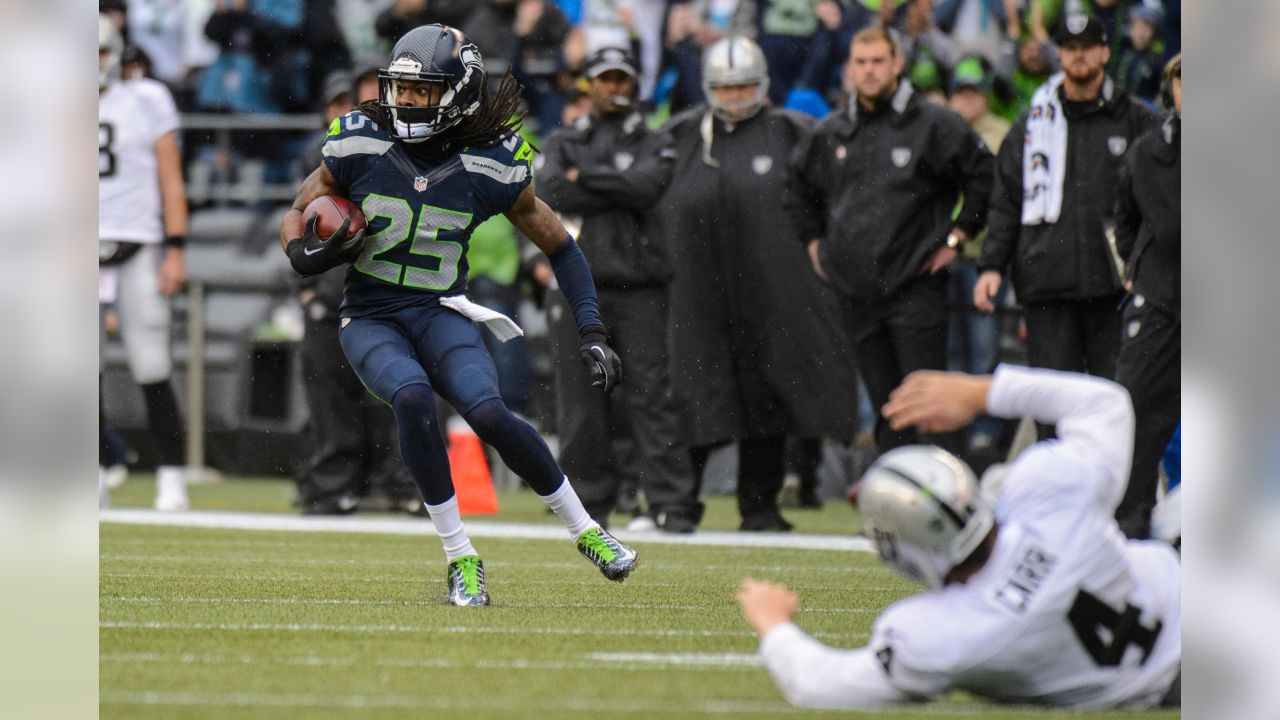 Seattle Seahawks cornerback Richard Sherman (25) intercepts the