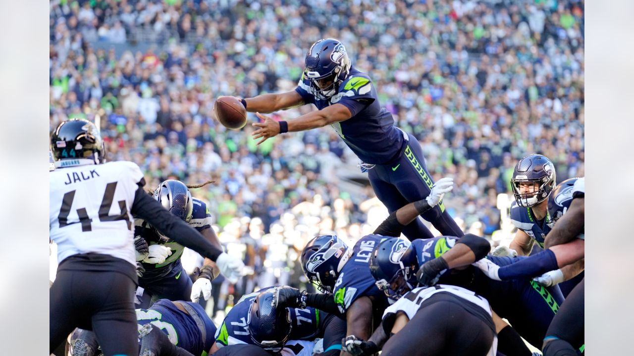 : NFL Youth (4-18) Seattle Seahawks Russell Wilson Team