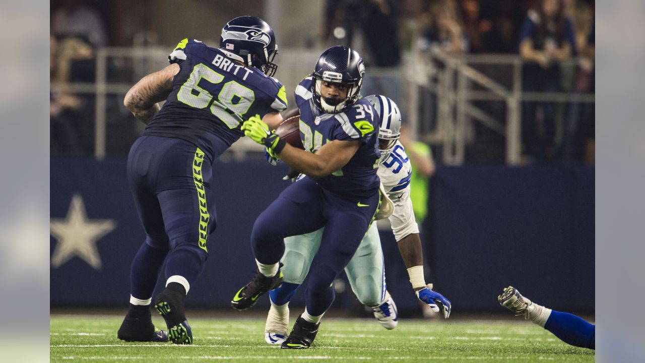 Wilson carries Seahawks past ailing Cowboys, 13-12