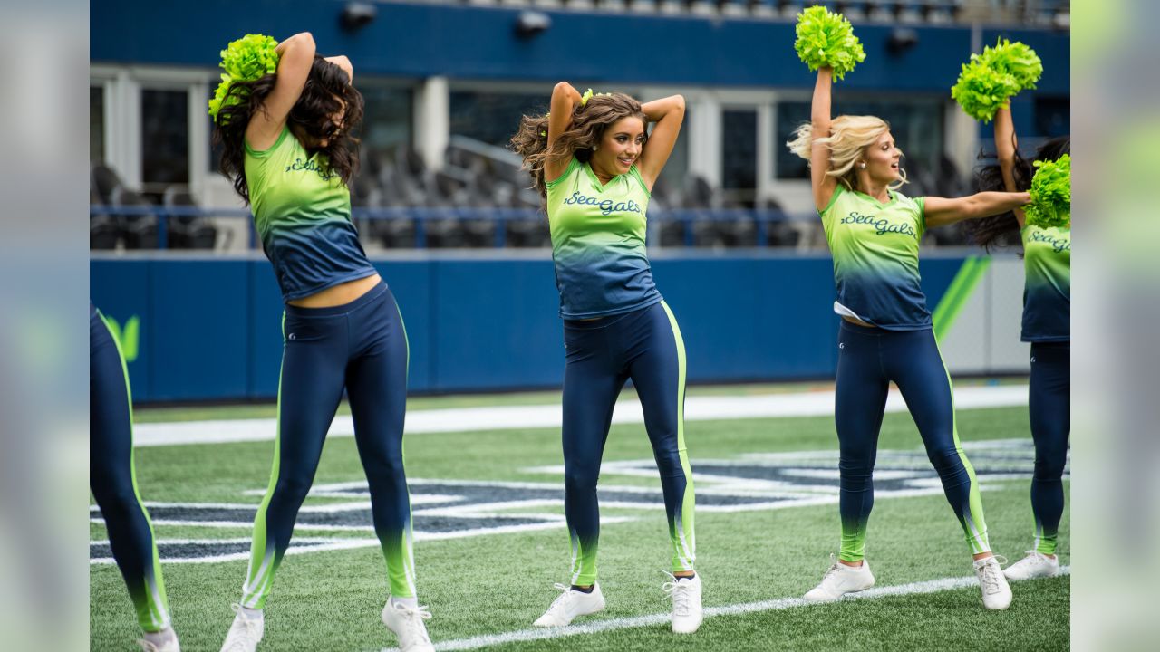 2017 Week 2: Sea Gals Backstage vs San Francisco 49ers