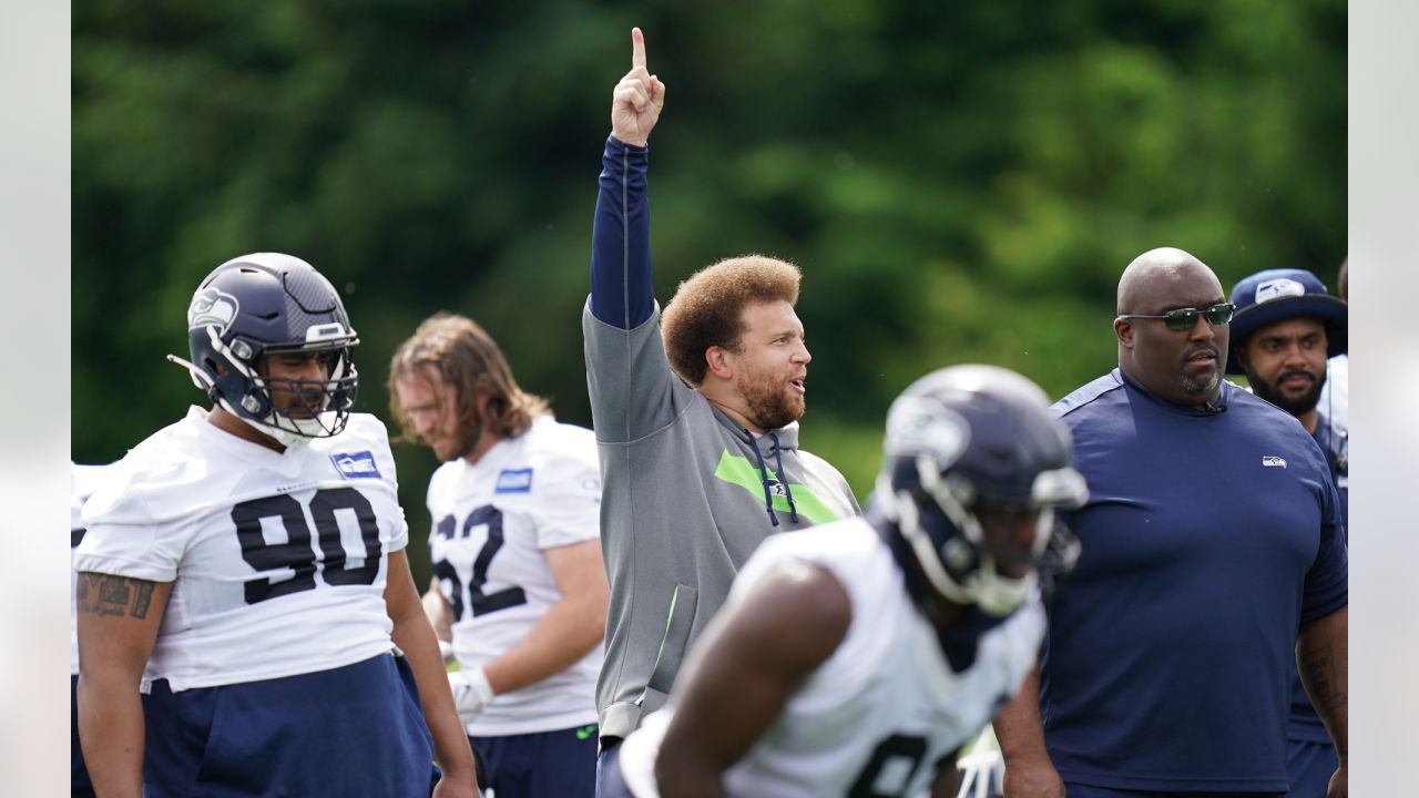 Tuesday Round-Up: Michael Bumpus Believes Seahawks Struck Gold In Seventh  Round