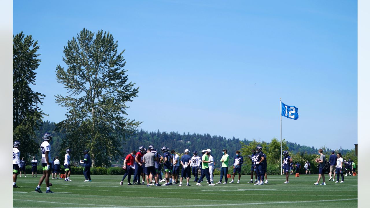 D'Wayne Eskridge & Tre Brown Enjoy Competition At Rookie Minicamp: “We're  Going To Make Each Other Better”