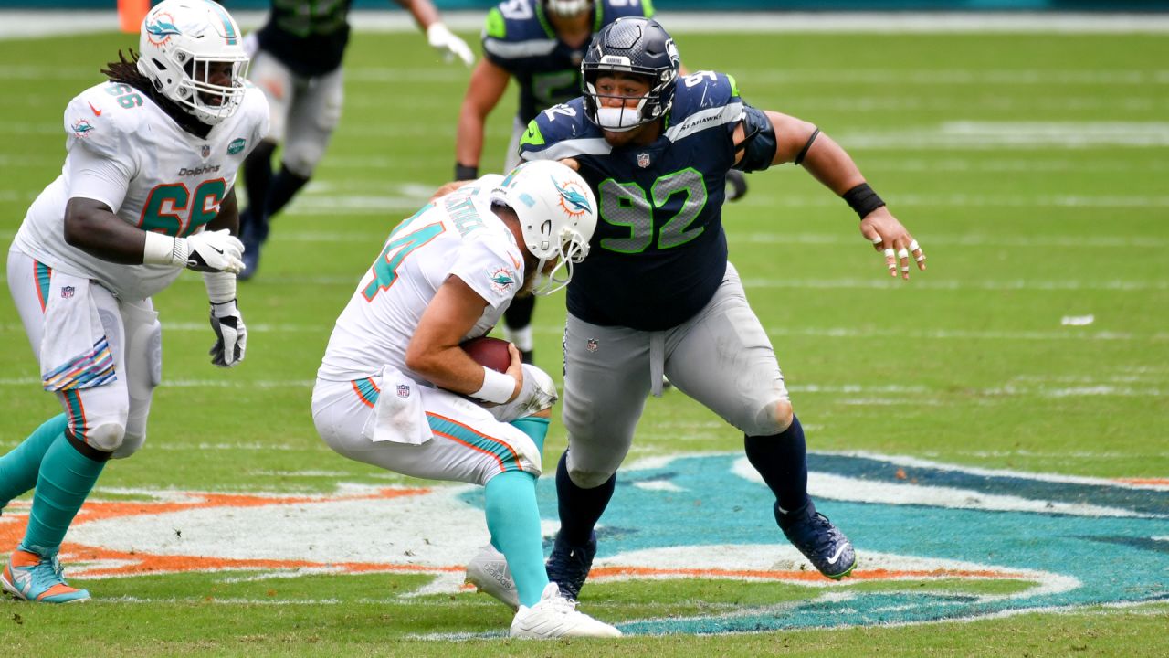 Grading the Seahawks' 31-23 victory over the Dolphins