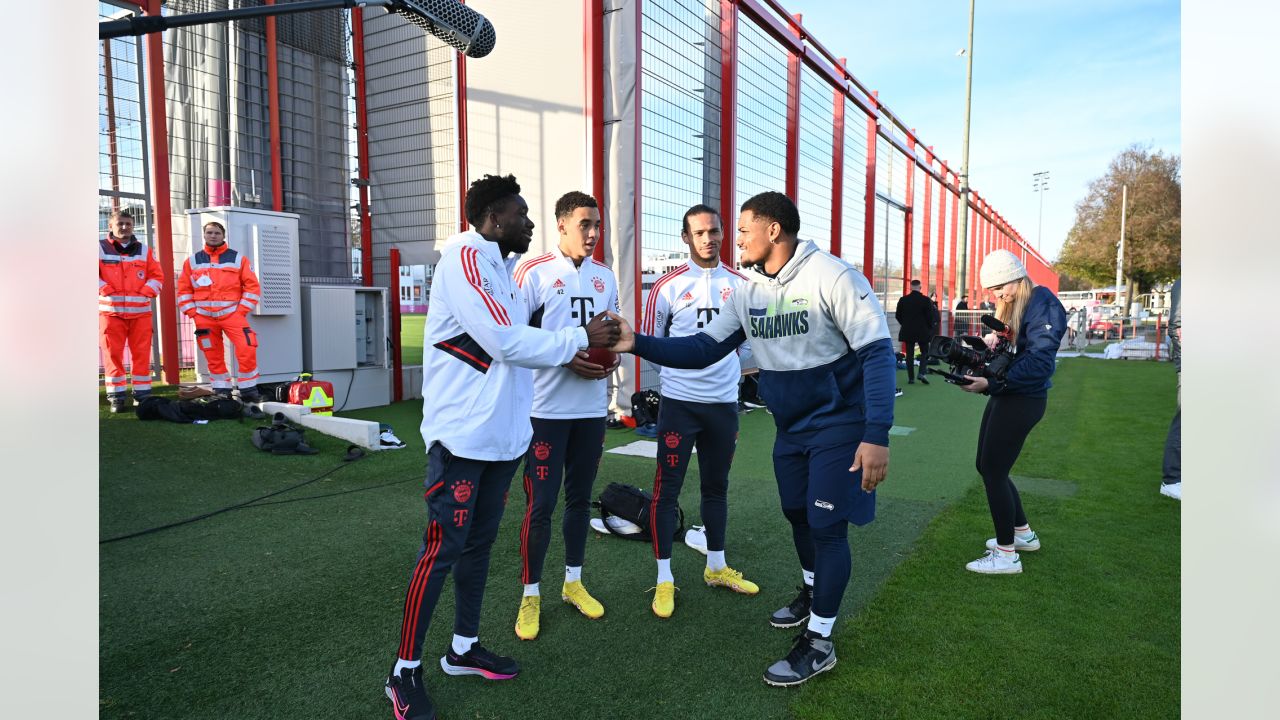 Brady & the Buccaneers train at the FC Bayern Campus, Seahawks