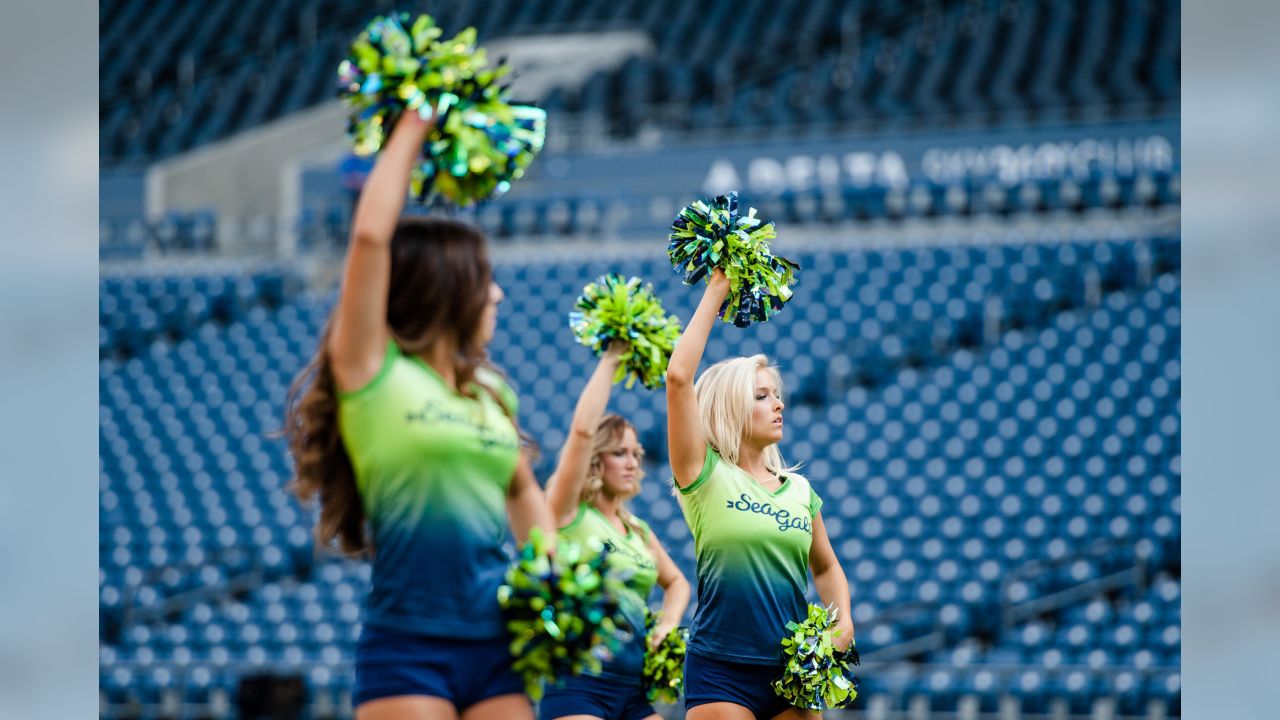 Photo Gallery - Sea Gals vs Broncos